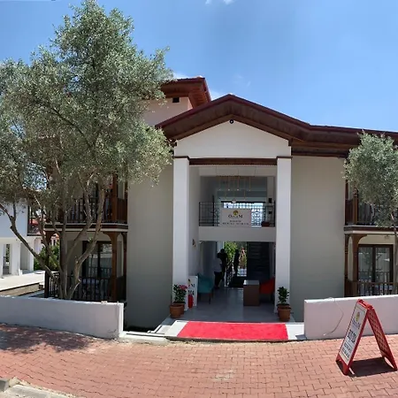 Oezgem Akyaka (Mugla)